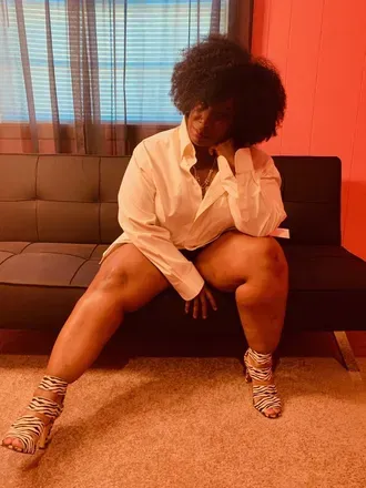 OnlyFans cuenta tye318 header 2