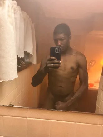 OnlyFans account  traydamang26 header 2