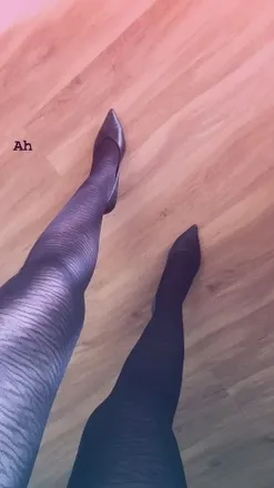 OnlyFans account  littleraspberry header 2