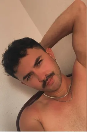OnlyFans cuenta cris_beltran header 2
