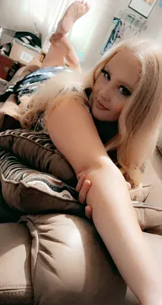 OnlyFans account  strawberry_bombshell avatar 1