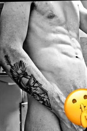 OnlyFans account  drewssecrets avatar 1
