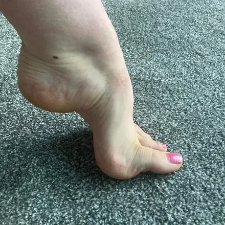 OnlyFans cuenta queenyfeet_34 avatar 1