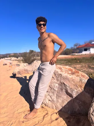 OnlyFans cuenta kinkyhung97 header 2