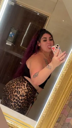 OnlyFans cuenta shegotcakes91 header 2