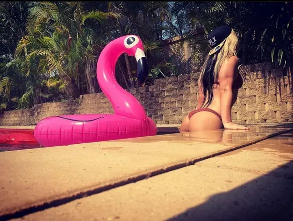 OnlyFans account  realtonistorm header 2