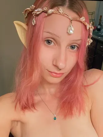 OnlyFans account  petitefaee avatar 1