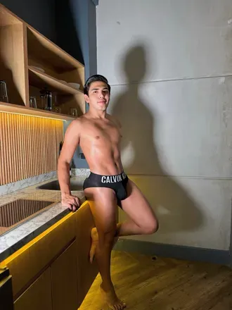 OnlyFans account  tonyfdz header 2