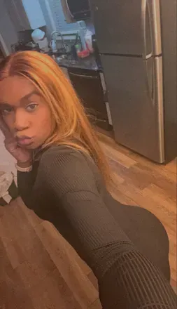 OnlyFans cuenta iluv_simone7 avatar 1
