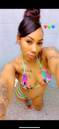OnlyFans cuenta madonnapri88 header 2