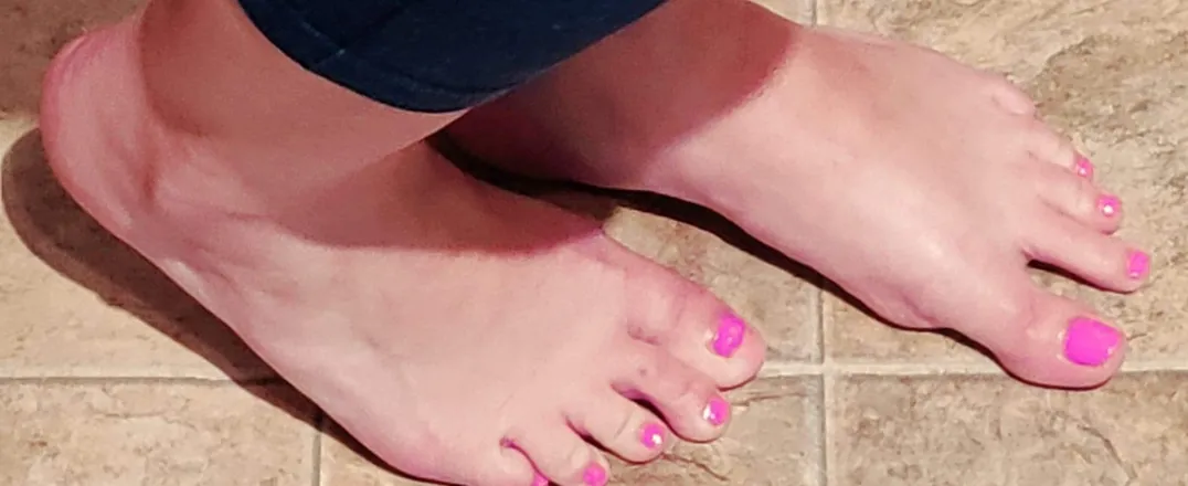 OnlyFans cuenta angeltoes47 header 2