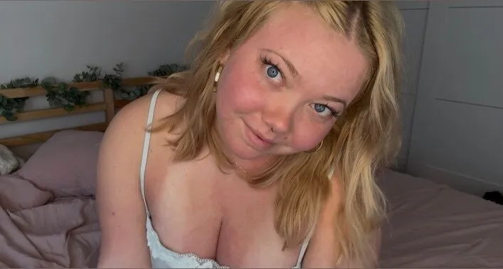 OnlyFans cuenta emilyyyelliot header 2