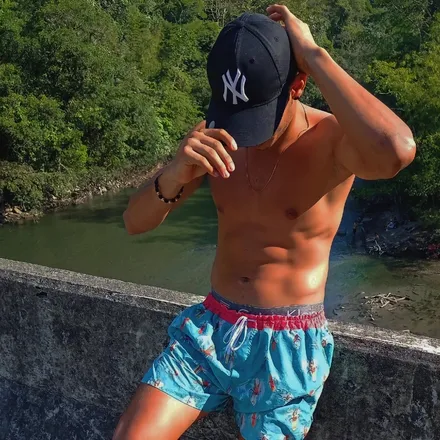 OnlyFans cuenta elz73 header 2