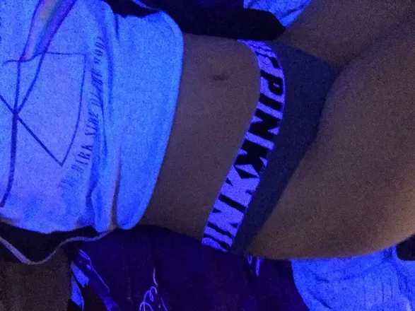 OnlyFans account  baby.lillie01 header 2