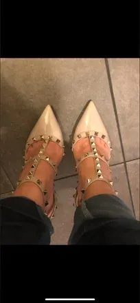 OnlyFans cuenta expolicenaughtyfeetkhloe avatar 1