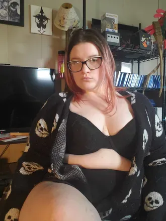 OnlyFans account  iamyoureveryth1 header 2