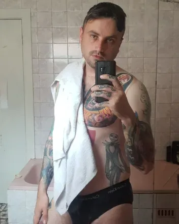 OnlyFans cuenta tattooedgeek87 avatar 1