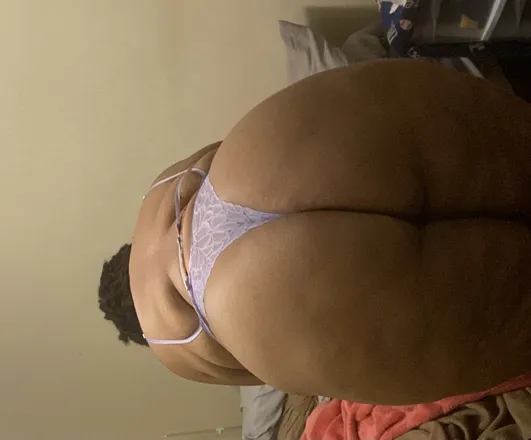 OnlyFans cuenta butterfly_thighz header 2