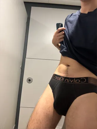OnlyFans account  chuck.exe header 2