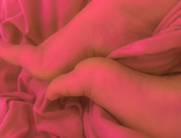 OnlyFans account  feetnjuicytoys header 2