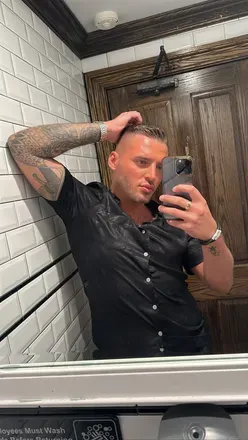 OnlyFans cuenta adonistwin avatar 1