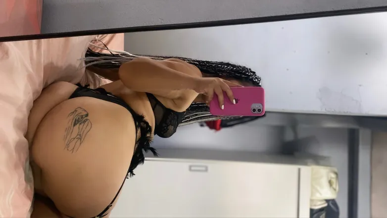 OnlyFans cuenta iamlittlegirls header 2