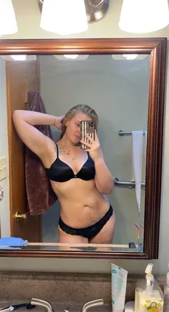 OnlyFans cuenta blueeyedbaddie010 avatar 1