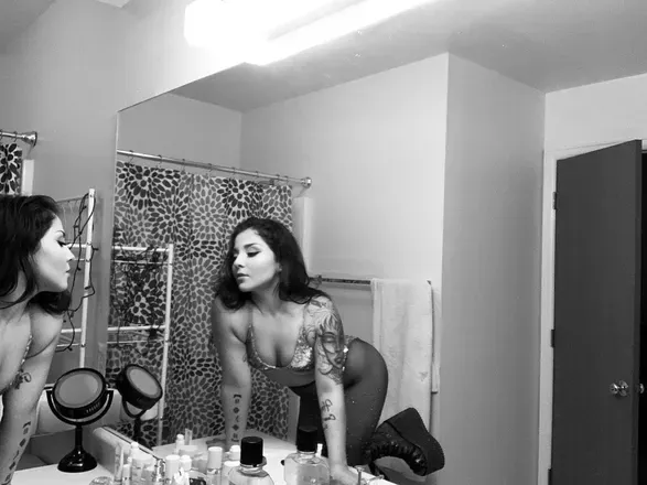 OnlyFans cuenta fignewtonn header 2