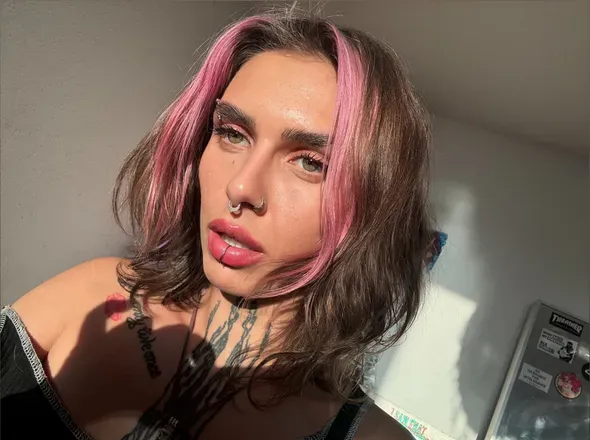 OnlyFans account  ellahawk avatar 1