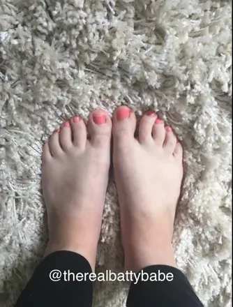 OnlyFans account  therealbattybabe avatar 1