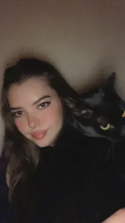 OnlyFans account  summerlyons avatar 1