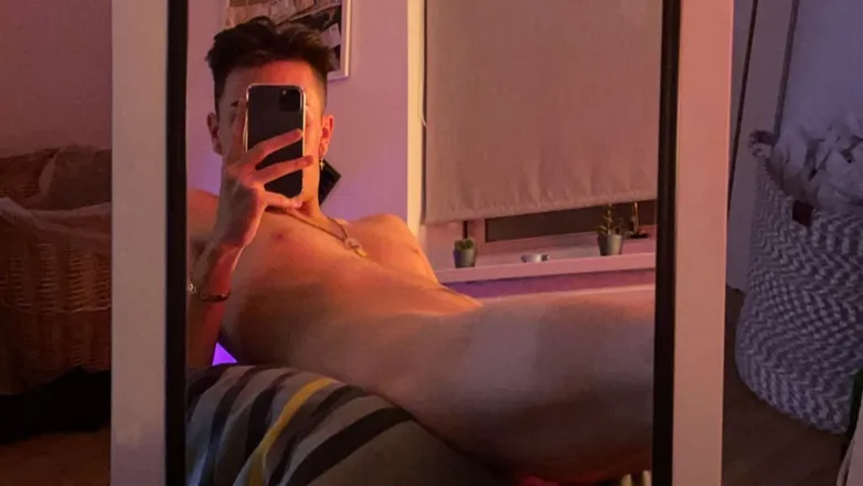 OnlyFans cuenta theolee69 header 2