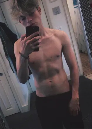 OnlyFans cuenta hotsince1995 avatar 1