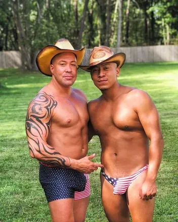 OnlyFans account  papiandpapito avatar 1
