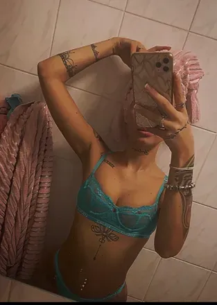 OnlyFans cuenta nniikse avatar 1