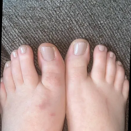 OnlyFans cuenta prettyfeet.4u header 2