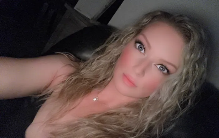OnlyFans cuenta irishgrl00 header 2