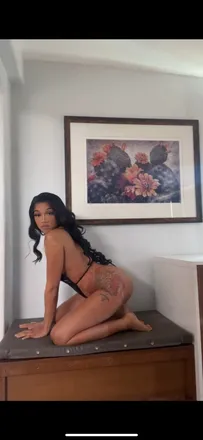 OnlyFans cuenta thelady4oreign header 2