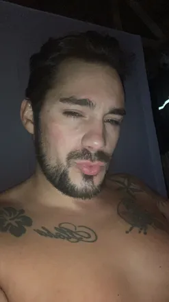 OnlyFans cuenta marco_omri header 2