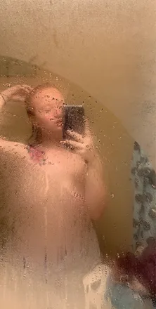 OnlyFans cuenta the1gingerqueen header 2