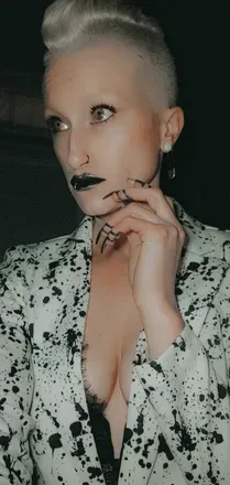 OnlyFans account  tattooedwoman avatar 1