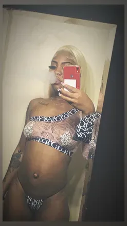 OnlyFans cuenta yummirackz avatar 1