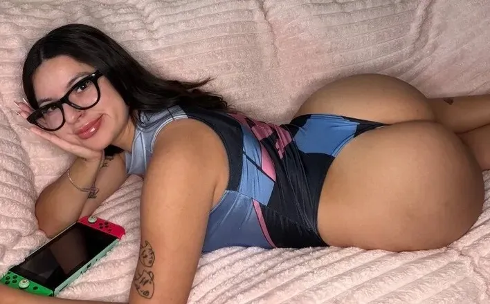 OnlyFans cuenta pixiewinn222 header 2