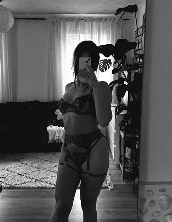 OnlyFans cuenta yourprincess_poppy avatar 1