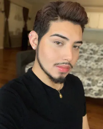 OnlyFans cuenta ayoolatino avatar 1