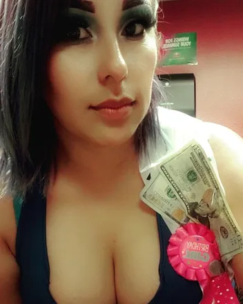 OnlyFans cuenta bellavillar82 header 2