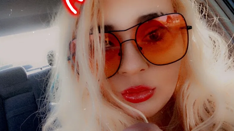 OnlyFans account  pettybabe header 2