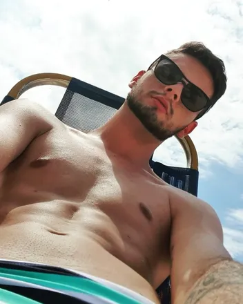 OnlyFans account  euvittorr header 2