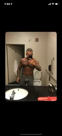 OnlyFans account  raycek avatar 1