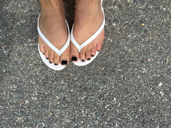 OnlyFans account  girlwiththecutefeet2023 avatar 1